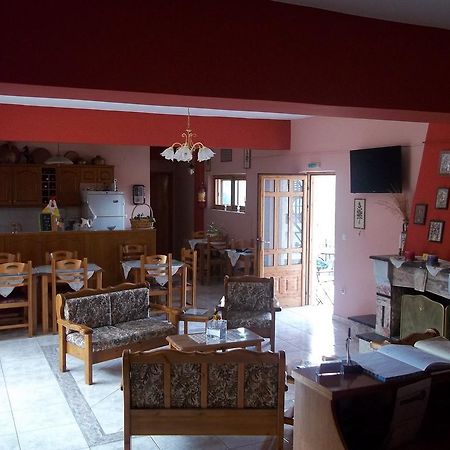 Epikoureios Apollon Hotell Andritsaina Exteriör bild