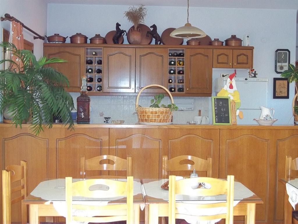 Epikoureios Apollon Hotell Andritsaina Exteriör bild