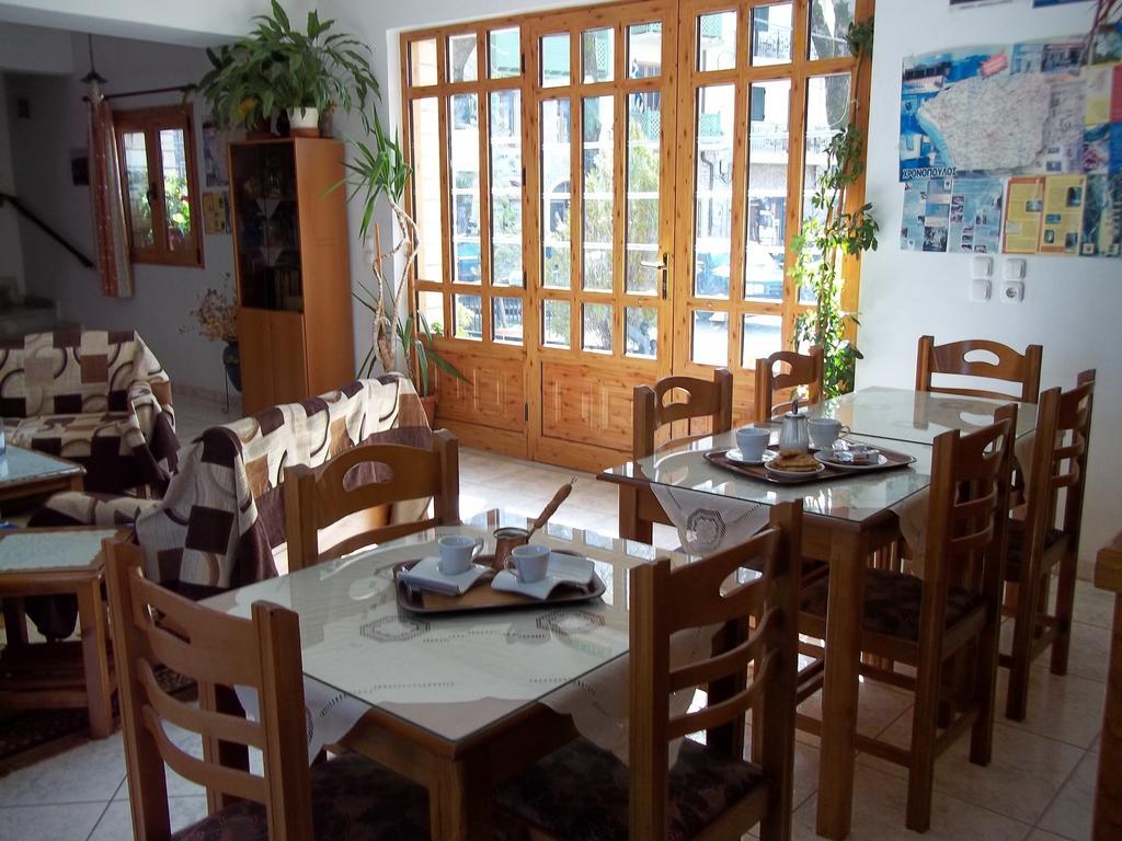 Epikoureios Apollon Hotell Andritsaina Exteriör bild