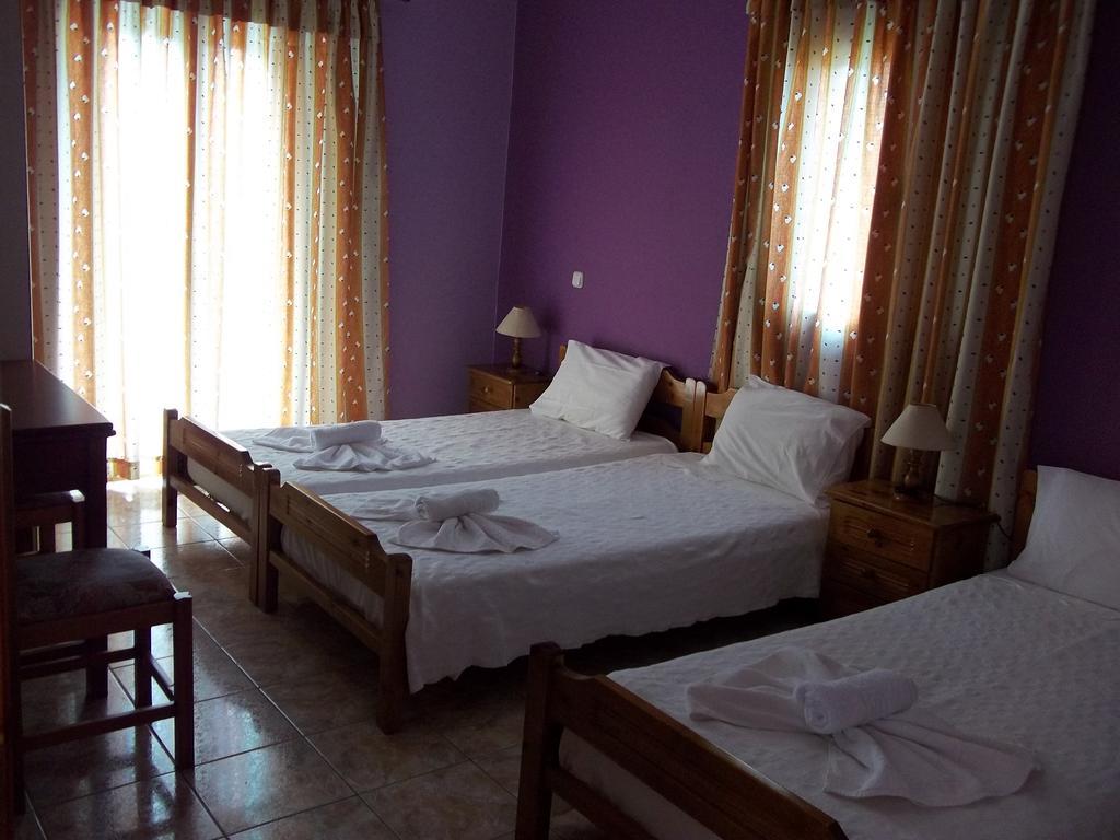 Epikoureios Apollon Hotell Andritsaina Exteriör bild